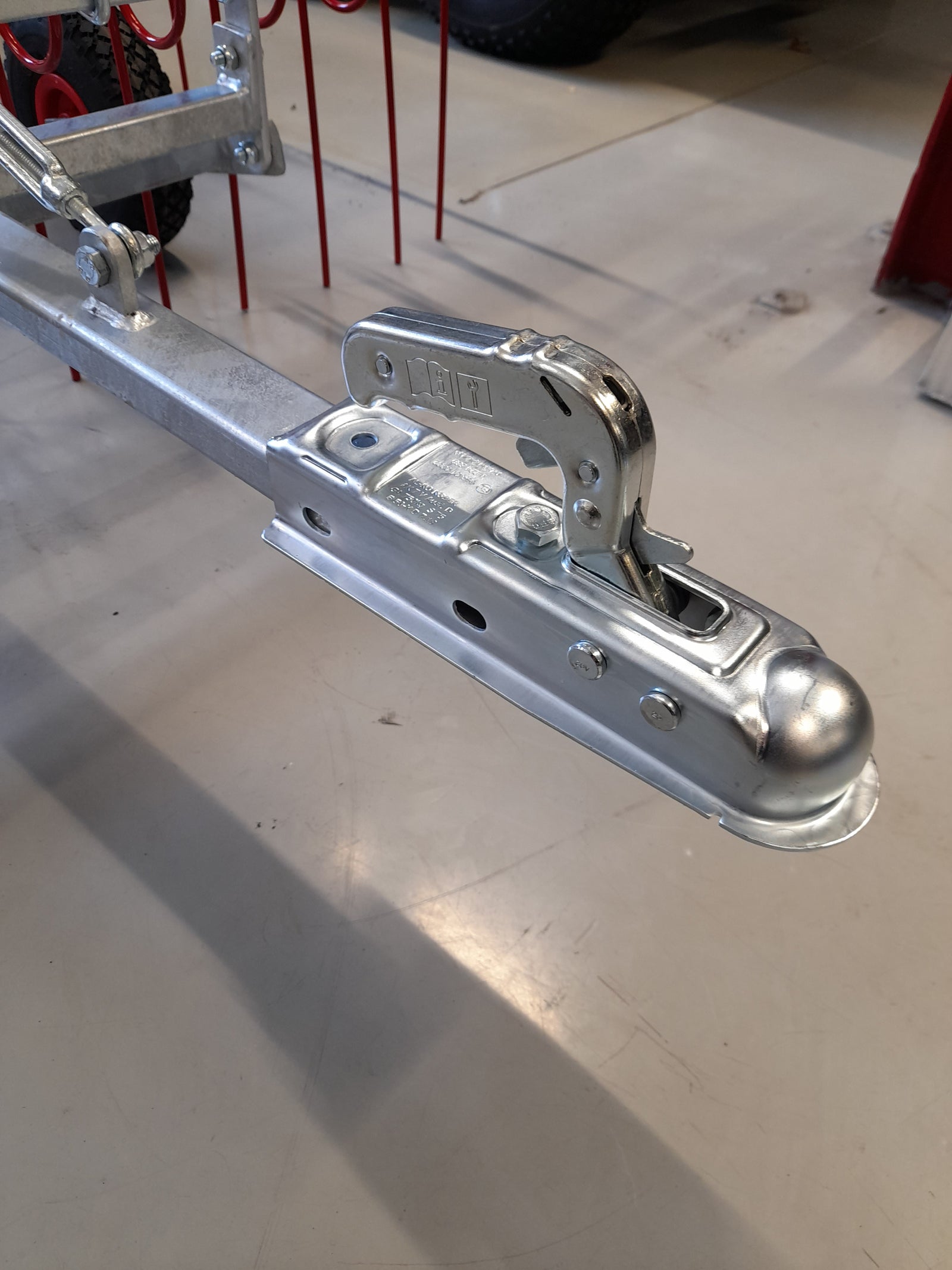 1224339M - Anhængertræk til Rødkilde Riven inkl montering