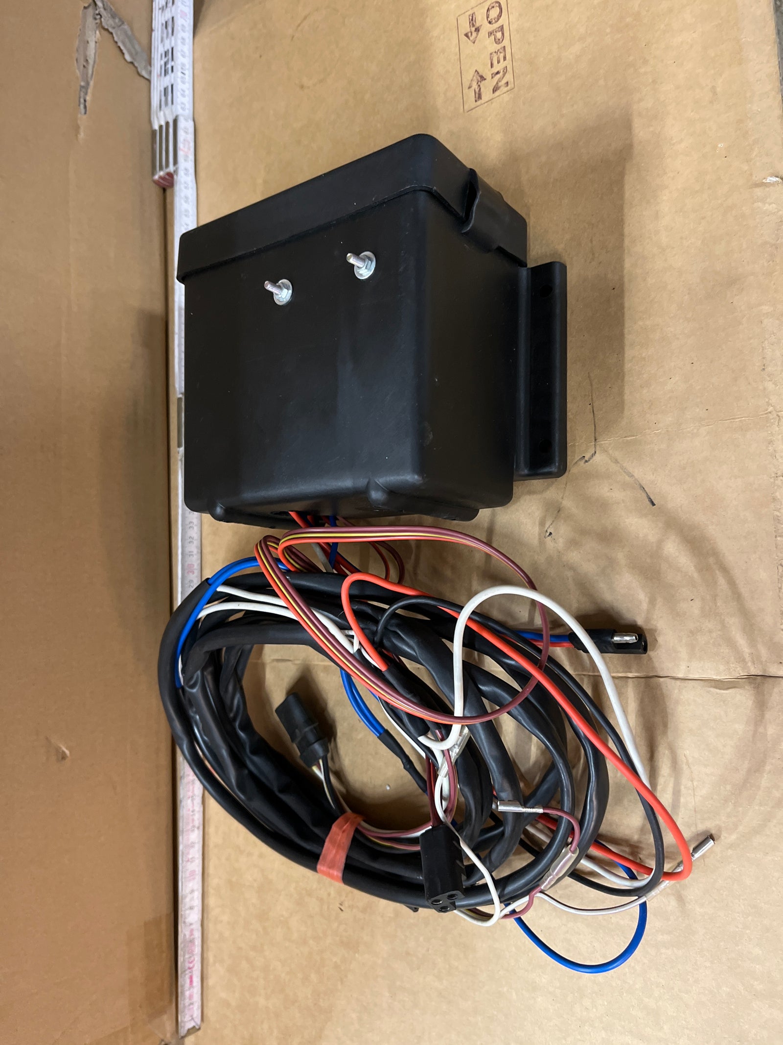 BOS1855 - Bosski 1600 UT Control kit - incl box, brake controller, preiwred relays, relay base