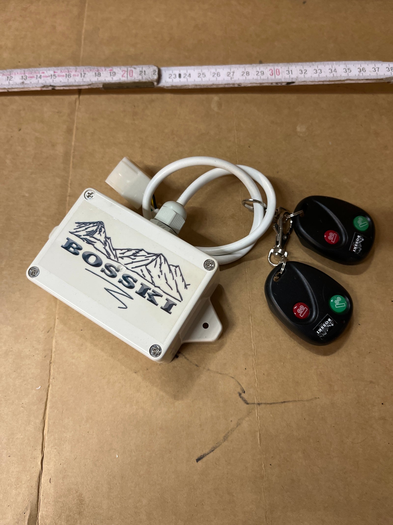 BOS1865-2 - Bosski UT 1600 wagon wireless remote  kit