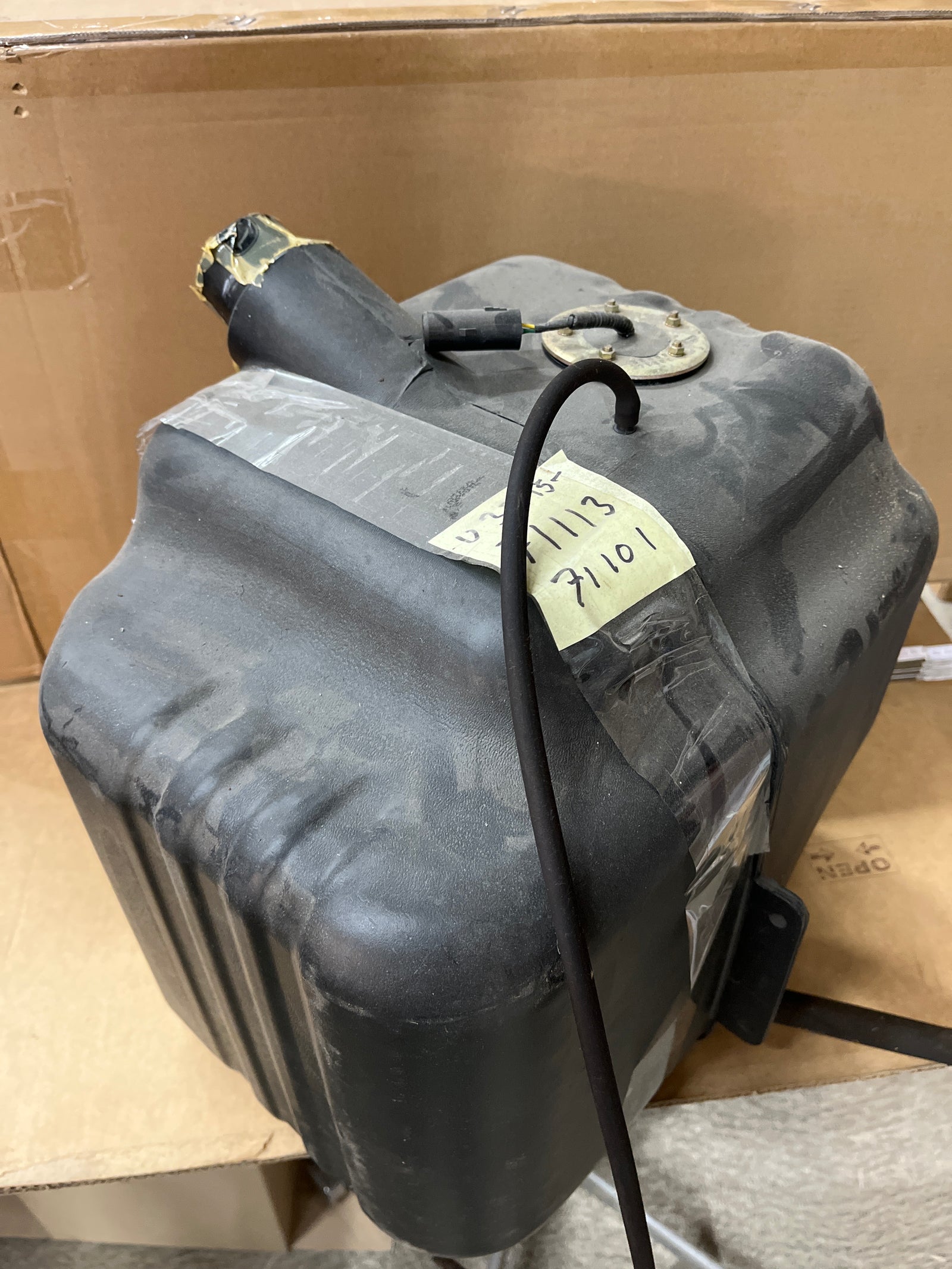 U3215-71101 - FUEL TANK ASSY