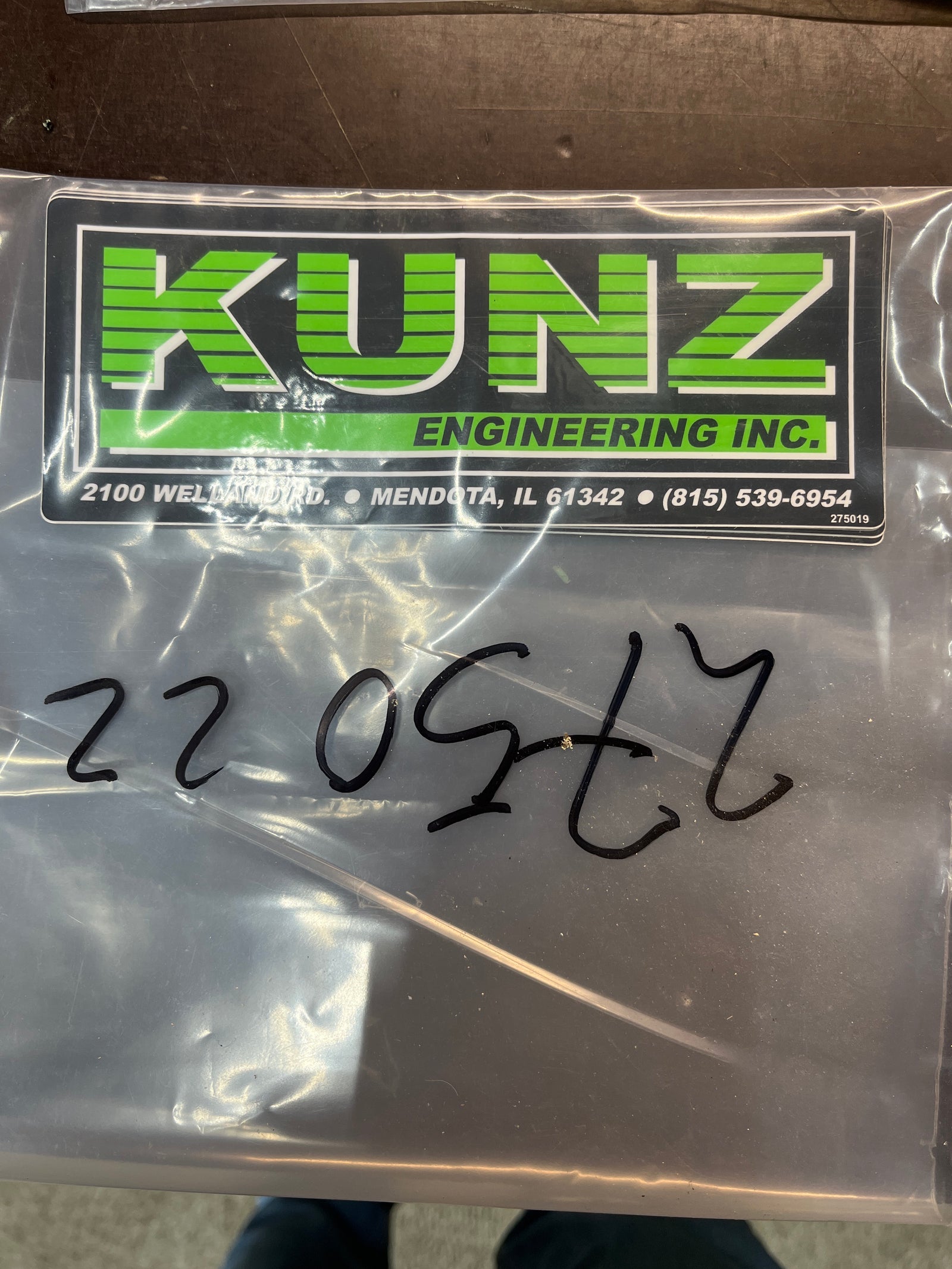 275022 - Kunz Decal Name (57" Rough Cut)