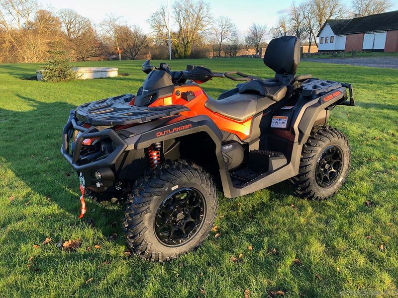 Can-Am Outlander MAX 1000 XT-P 82hk - Orange & Carbon black - (5LMA)