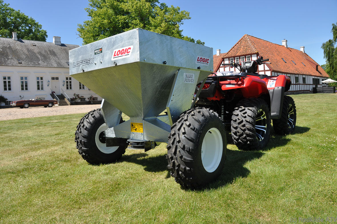 Logic bugseret elektrisk vildtfoderspreder 340l/3m