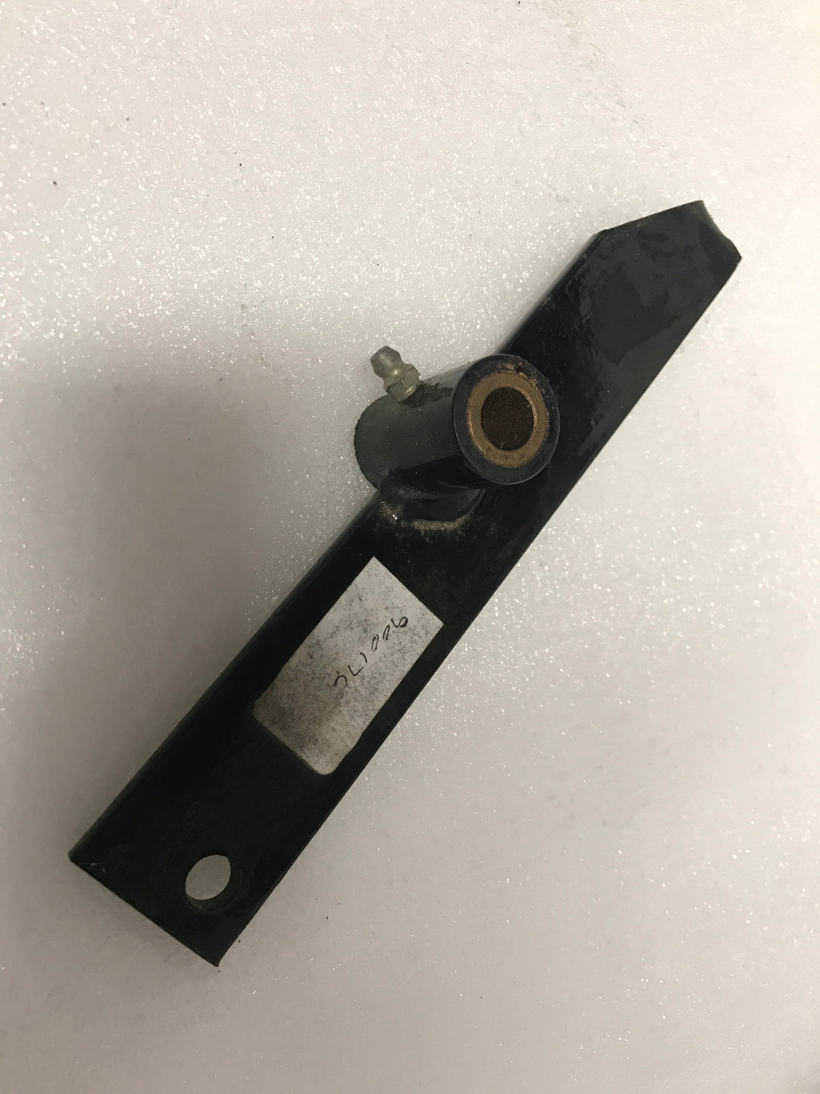 900176 - Idler Arm assembly (H40B)